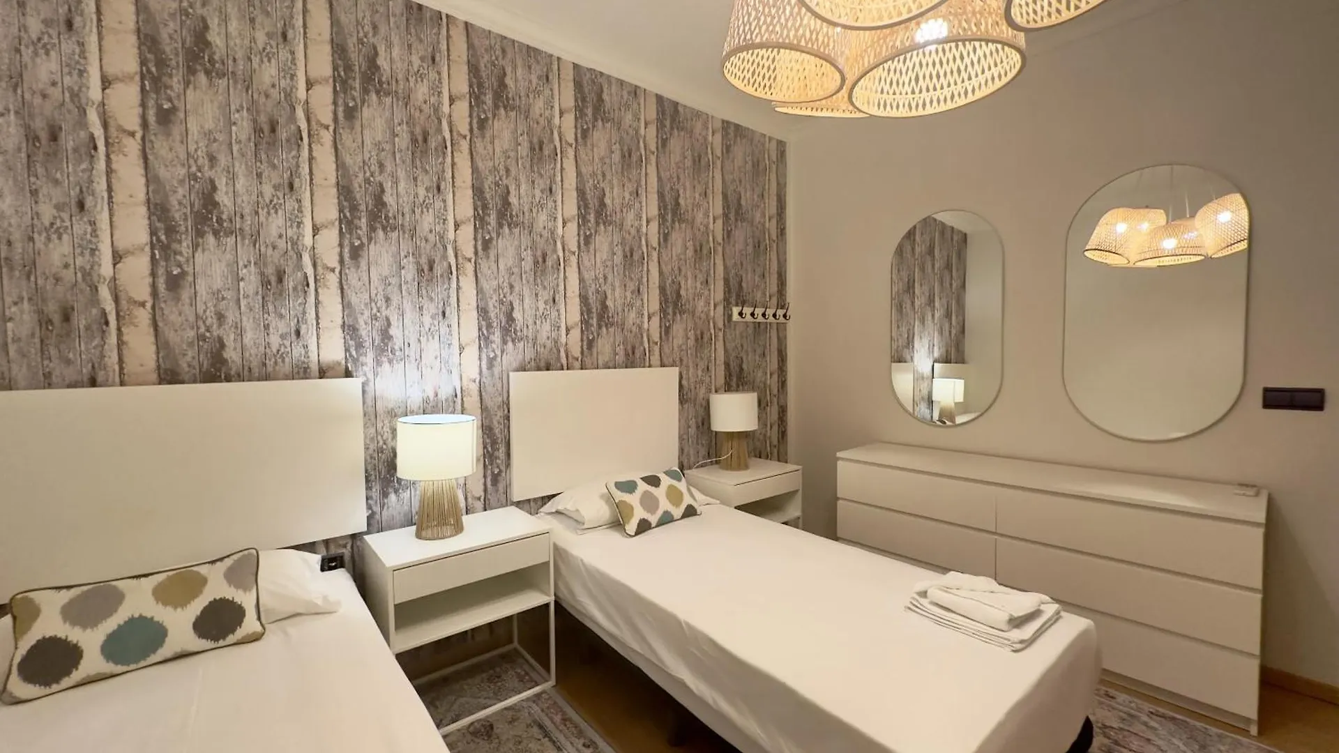 Urbe10 Plaza De Uncibay 3 Bedrooms Apatment Malaga 0*,