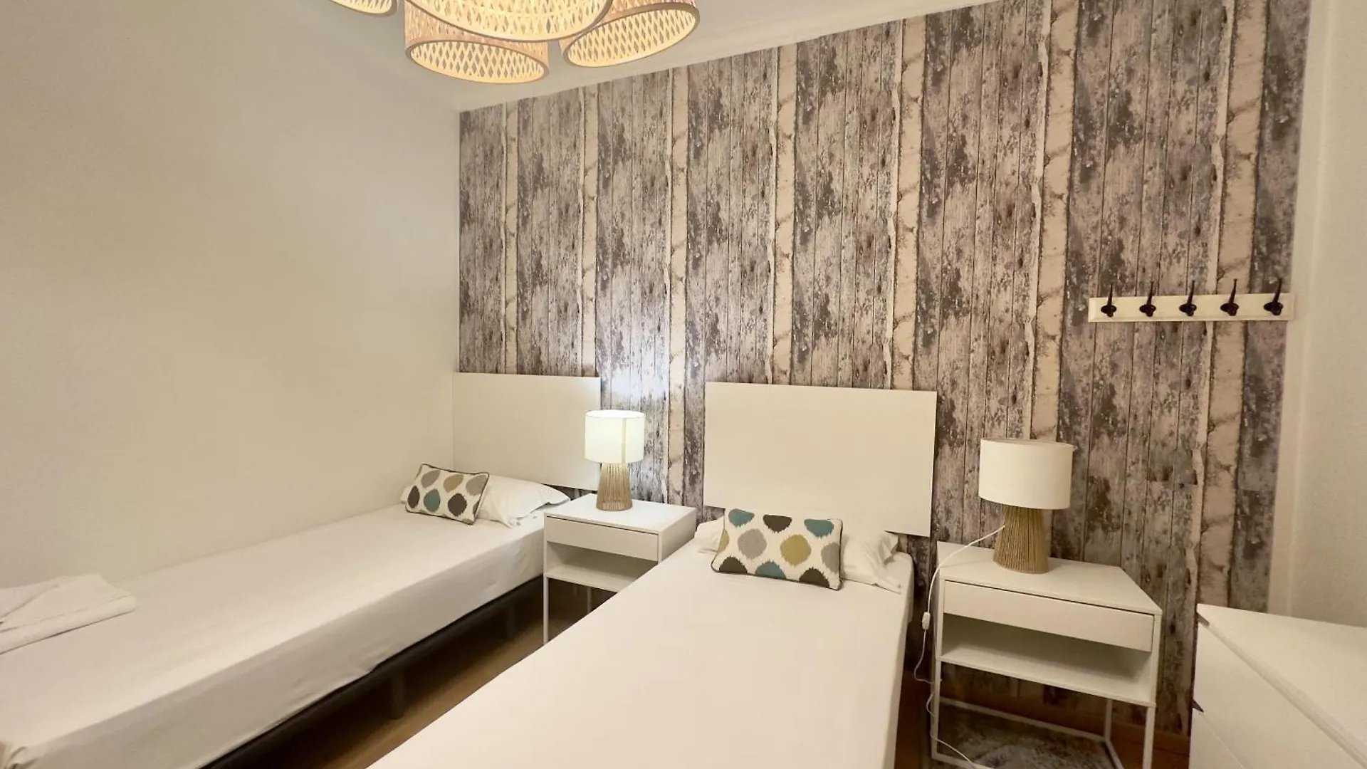 Lejlighed Urbe10 Plaza De Uncibay 3 Bedrooms Apatment Málaga
