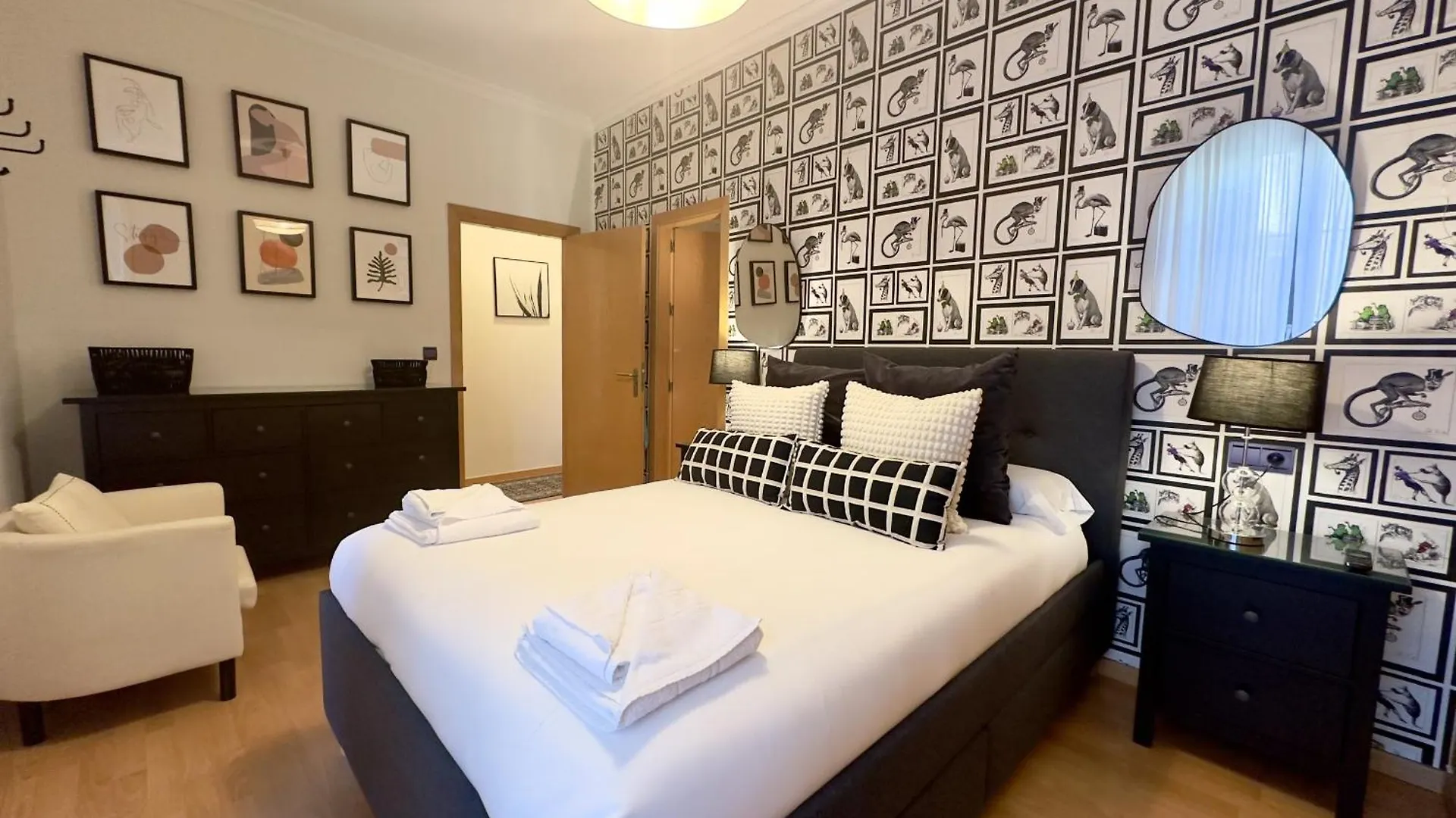 Urbe10 Plaza De Uncibay 3 Bedrooms Apatment Málaga 0*,