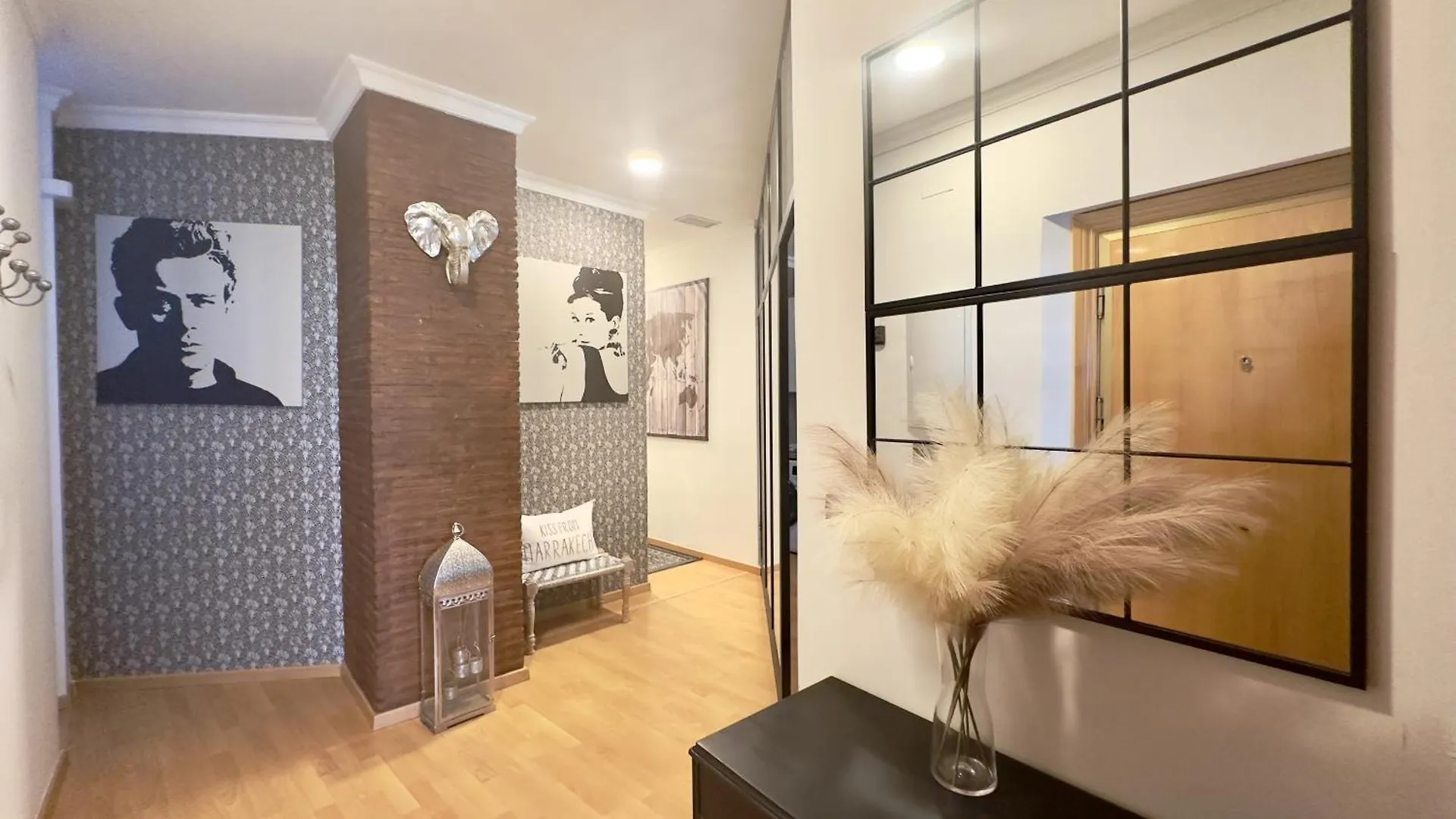 Urbe10 Plaza De Uncibay 3 Bedrooms Apatment Málaga Lejlighed